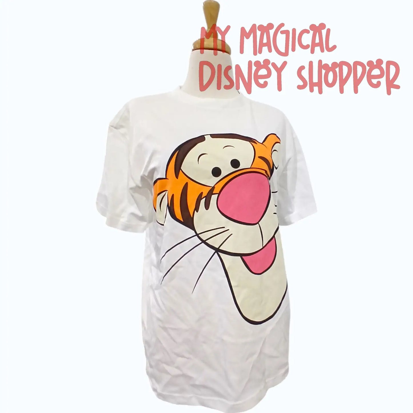 Disney Parks Tigger Face Signature T-Shirt – Size Small 🐯✨🍯