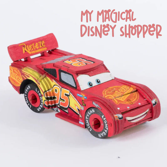 IncrediBuilds: Disney Pixar Cars 3: Lightning McQueen Book and 3D Wood Model