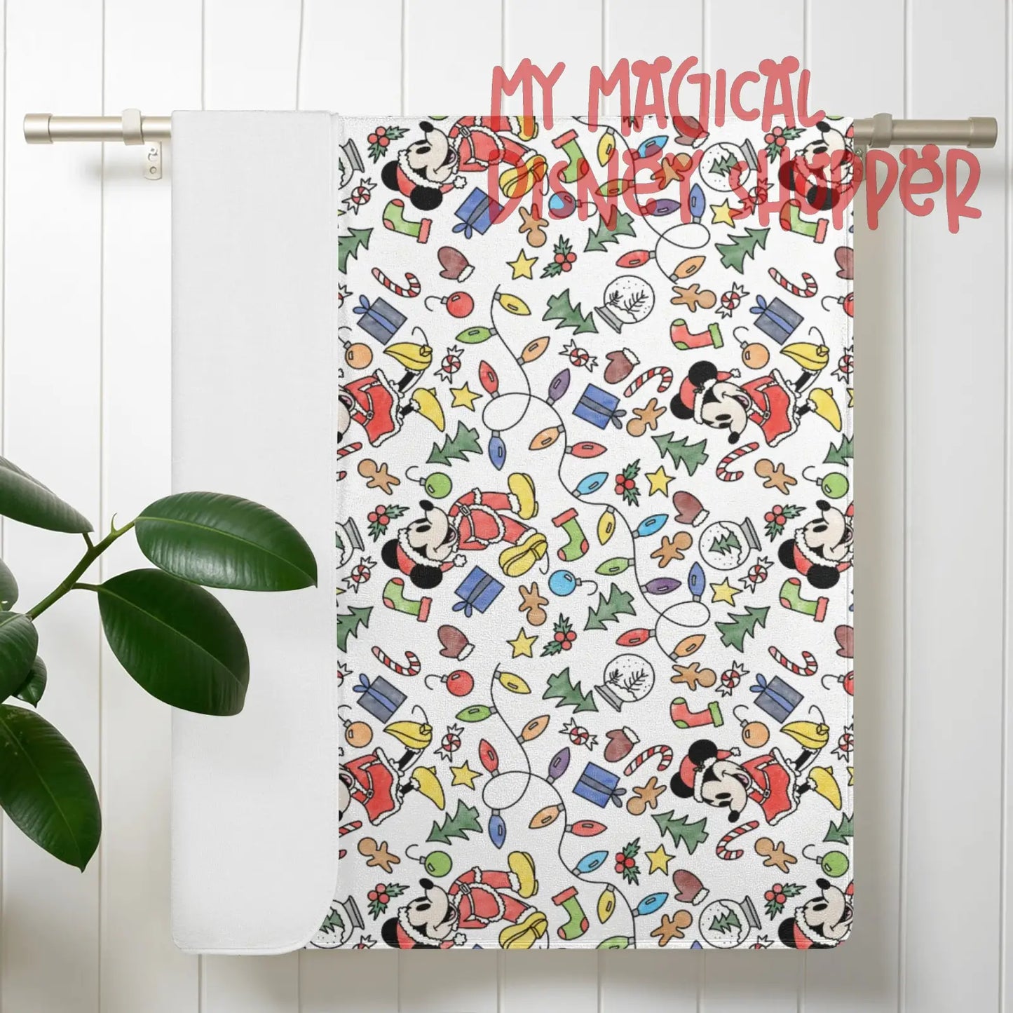 Very Merry Christmas Mouse Bath Towel